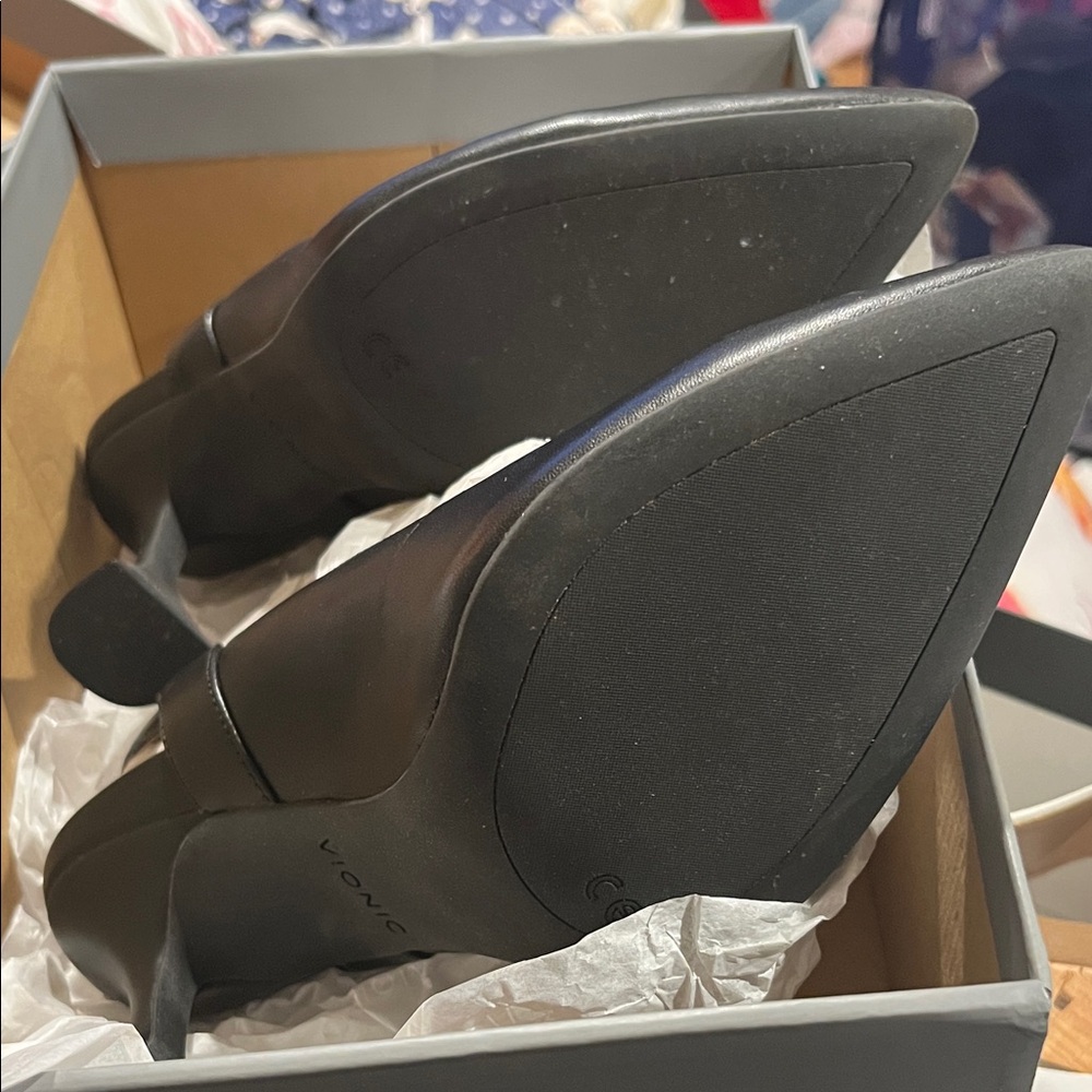 Vionic Black Sling‑Back Pointed Toe Pump - image 7